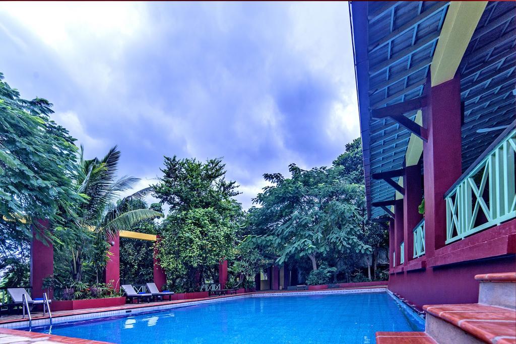 The Harbor Lights Palace Sihanoukville Exterior photo