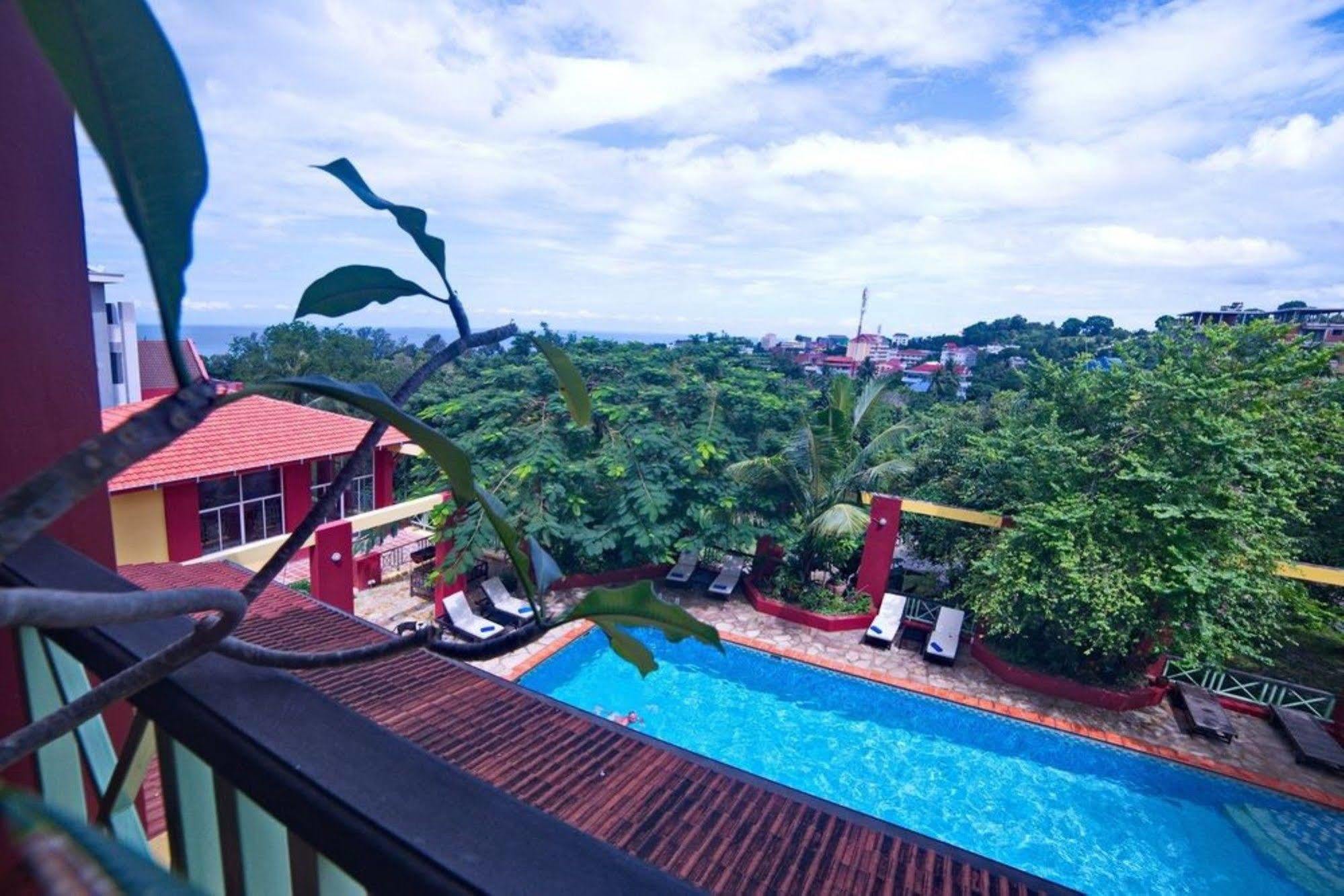 The Harbor Lights Palace Sihanoukville Exterior photo